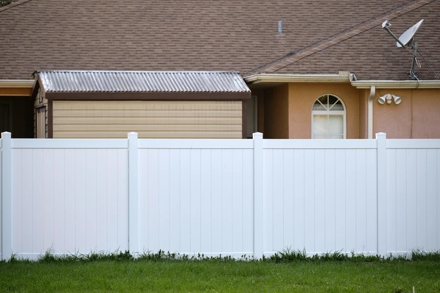 How To Choose The Right Vinyl Fence For Your Property Monroe, NC How To Choose The Right Vinyl Fence For Your Property Monroe, NC