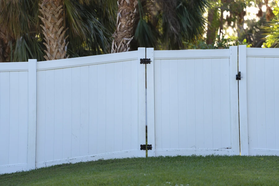 Professional Vinyl Fence Installation Monroe, NC Professional Vinyl Fence Installation Monroe, NC